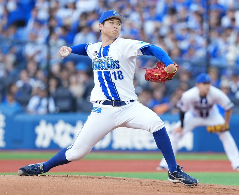 初回に3点を失ったもののすぐに追いついてもらう強運を引き寄せた小園　©Sankei Shimbun