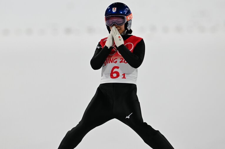 北京五輪混合ジャンプ2本目後の高梨沙羅　©Naoya Sanuki/JMPA