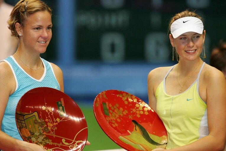 リンゼイ・ダベンポート（左）とシャラポワ（2005年）　©Takuya Sugiyama