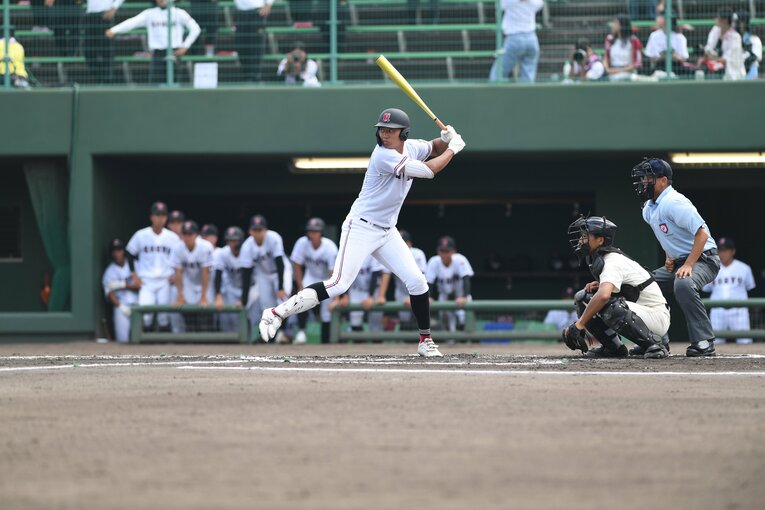 真鍋慧の3年時夏のプレー　©Kota Inoue 