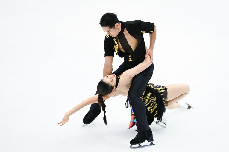 「すごい見つめられている感があって…」高橋大輔＆村元哉中が奏でる新たな関係性「音楽が鳴った瞬間、大ちゃんの目力が変わるんです」(55)