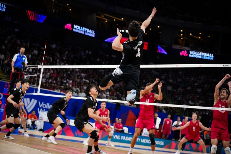 宮浦健人（VNLアメリカ戦）　©︎Volleyball World