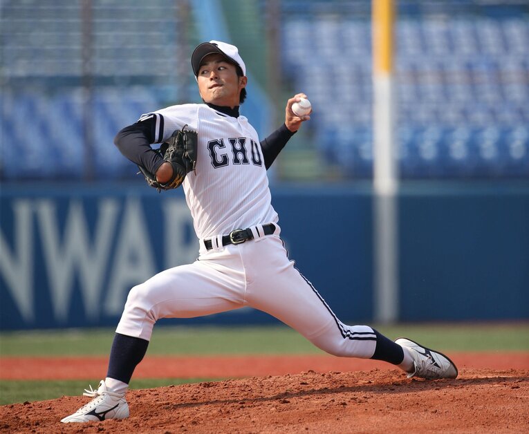 中央大時代の島袋洋奨。世代の頂点に立った高校時代とは打って変わって、大学では多くの苦難を味わった　©Sankei Shimbun