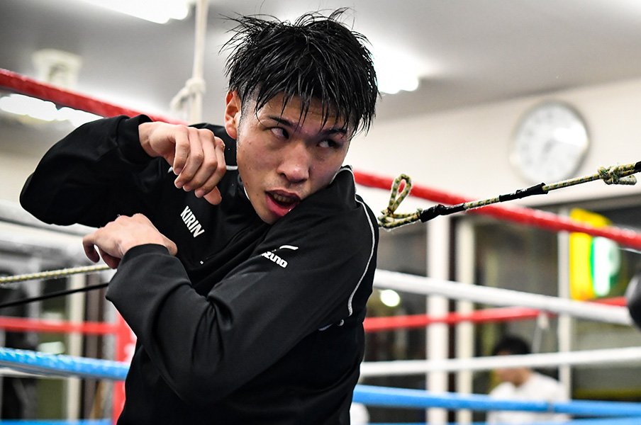 「ポンコツのゴミ捨て場行き」だった男。ボクサー黒田雅之が世界王者に挑む夜。<Number Web> photograph by Hiroaki Yamaguchi