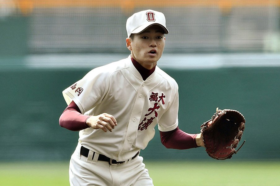 福岡大大濠・八木啓伸監督の良識。エースの投球練習を制止した理由。<Number Web> photograph by Kyodo News
