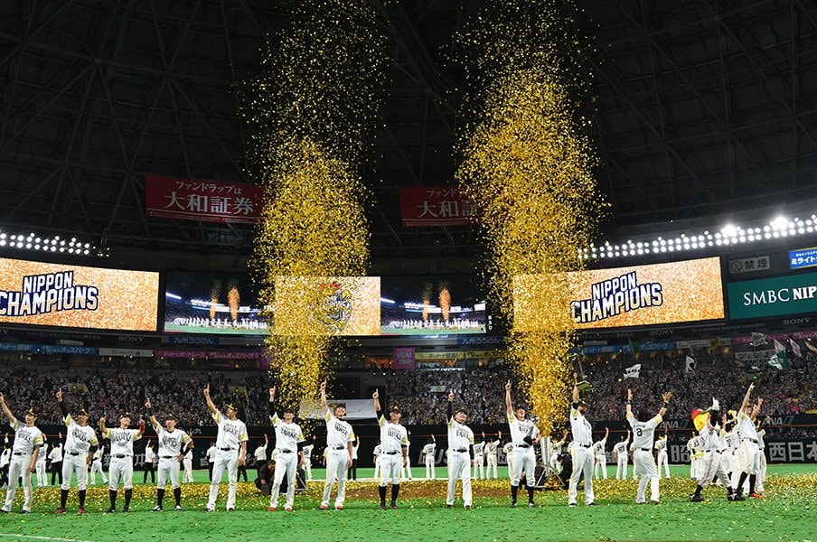 1億円プレーヤー続出のホークス。連続日本一へ攻守ともに景気よし!<Number Web> photograph by Hideki Sugiyama