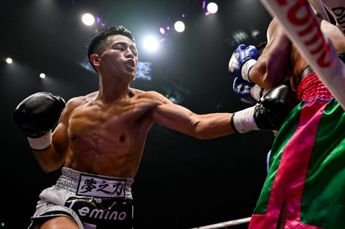 武居由樹　直筆サイン　ボクシング　グローブ　世界チャンピオン　 8oz　新品 世界王者・武居由樹の覚醒「あの衝撃KO防衛」本人に聞いた“意外なウラ