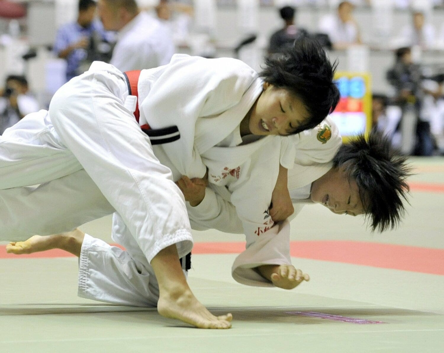 八千代高校時代の角田夏実（右）©︎KYODO