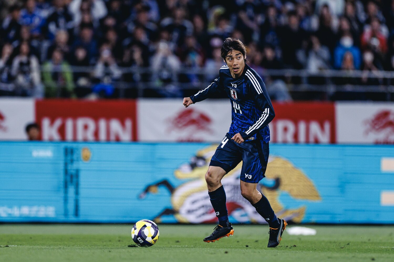 10月のブラジル戦でシャドー起用され、勝利に貢献した伊東純也 ©Kiichi Matsumoto