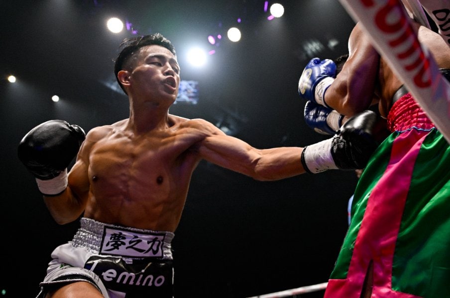 世界王者・武居由樹の覚醒「あの衝撃KO防衛」本人に聞いた“意外なウラ側”…次戦も難敵“那須川天心のスパー相手”メディナは「見れば見るほど強い」<Number Web> photograph by Hiroaki Finito Yamaguchi
