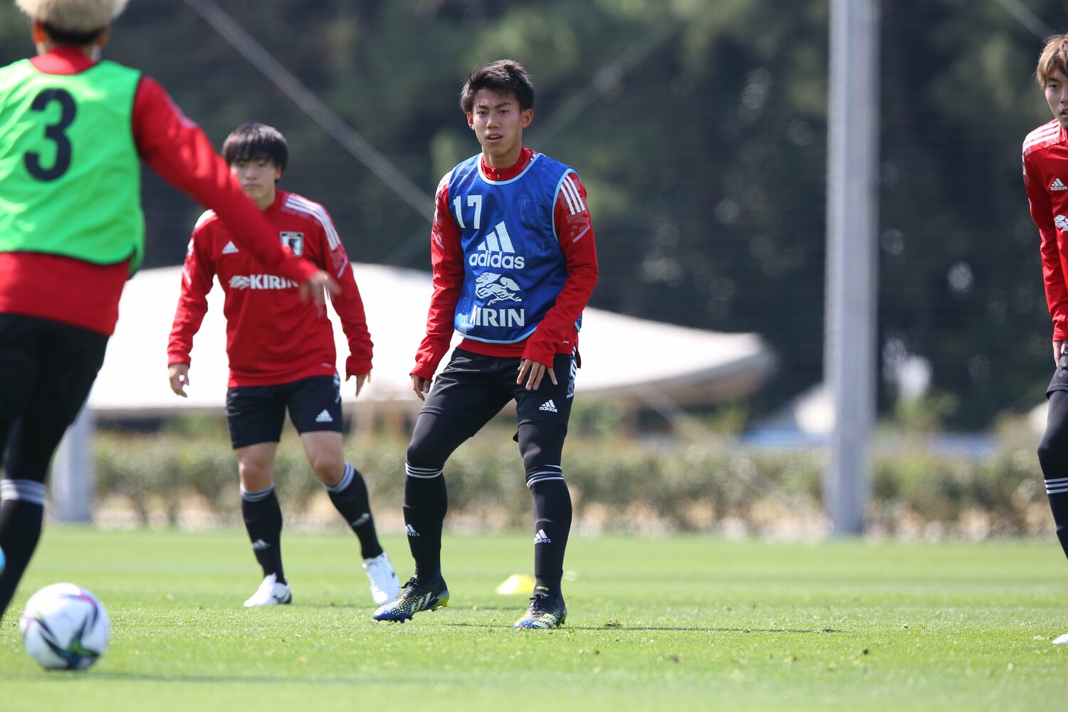 3月の合宿でU-24日本代表に招集された中野伸哉(18歳)。飛び級招集だったが「差」を痛感したと振り返った ©︎JFA/AFLO