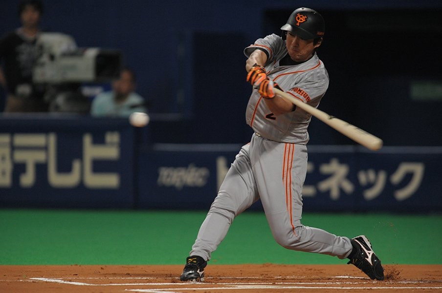 2010年まで圧倒的な存在感を放った小笠原道大も翌年からは規定打席に達しなかった©Naoya Sanuki