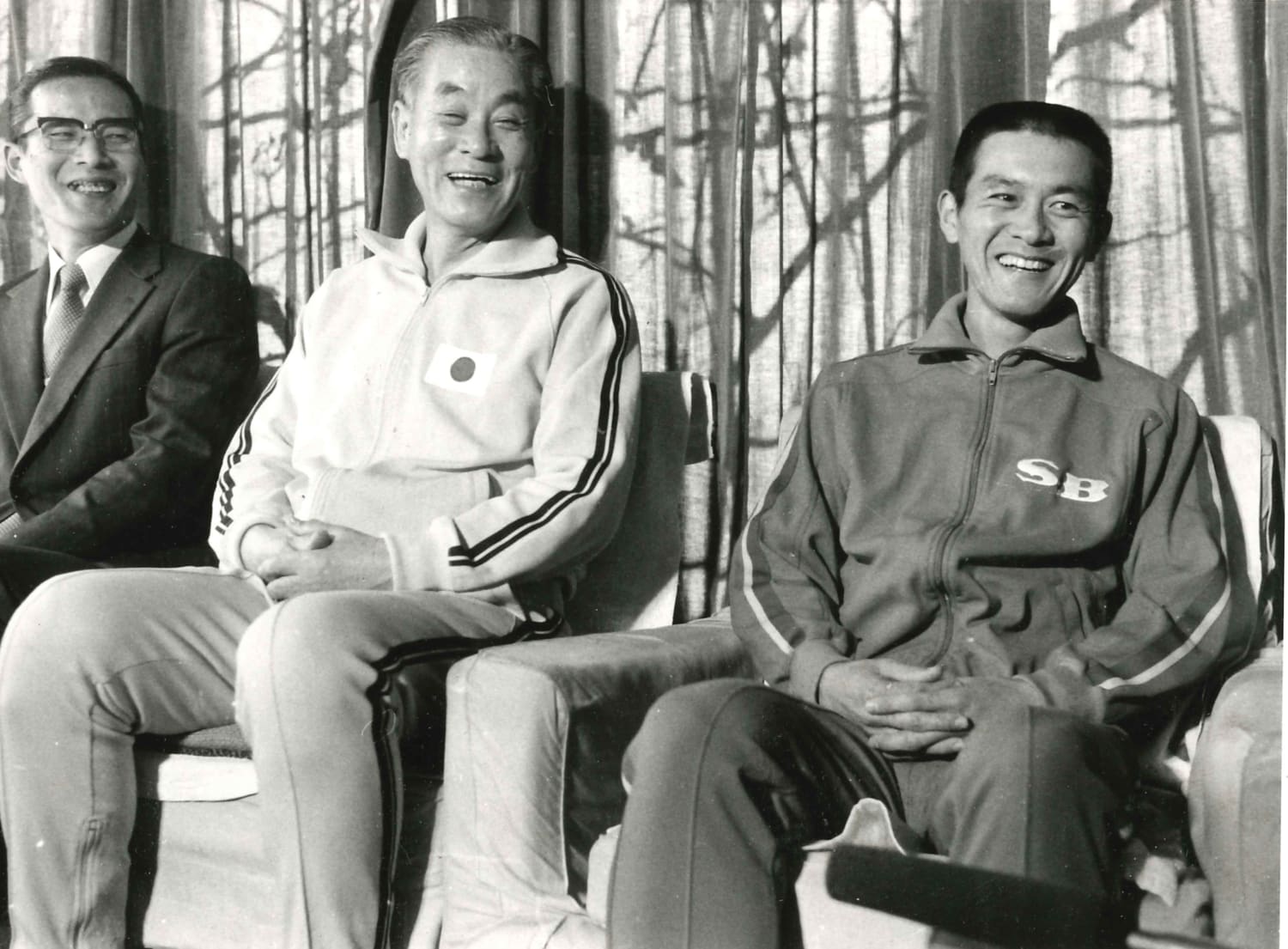 中村清監督（中央）と瀬古利彦（右）　©BUNGEISHUNJU