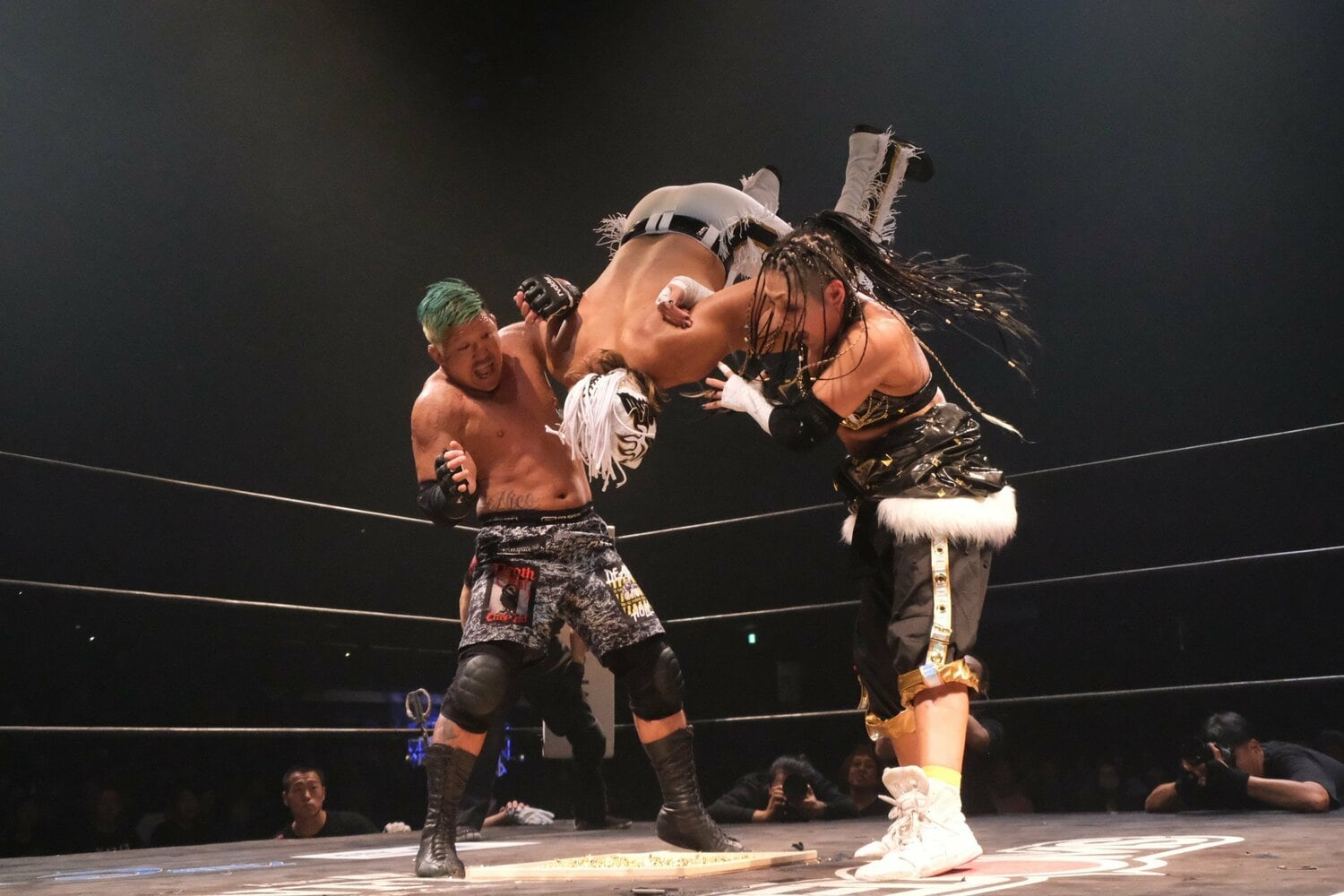 竹田誠志とのタッグで葛西純＆エル・デスペラードと対戦（写真をクリックすると「この記事の写真」に飛びます。流血等の写真を含みますので、ご注意ください）　©Norihiro Hashimoto