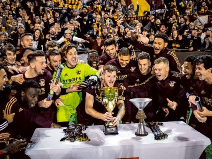 サッカーがゆえの多様性…米3部リーグ、デトロイト・シティFCが破綻した都市で成し遂げた連帯の物語＜ロックのカリスマも支援＞＜Number Web＞ photograph by L’Équipe