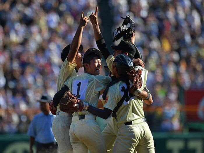 写真家 杉山ヒデキ・セレクション。第98回夏の甲子園、白球の記憶。＜Number Web＞ photograph by Hideki Sugiyama