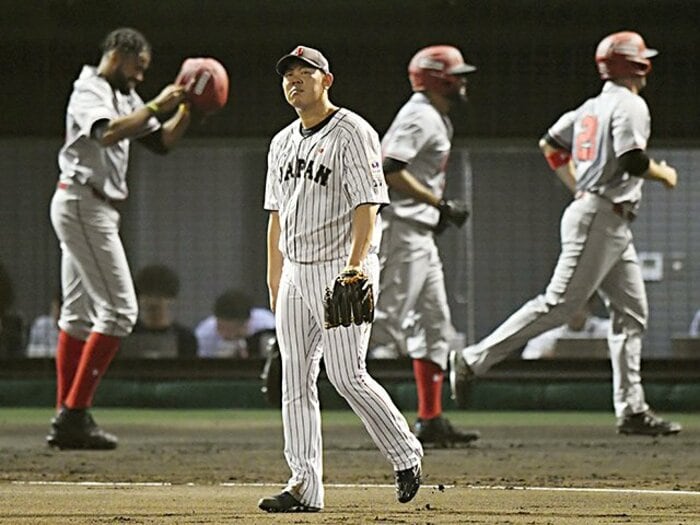 山口俊「感触はいい」けど大苦戦。プレミア12、公式球の“落とし穴”。<Number Web> photograph by KYODO