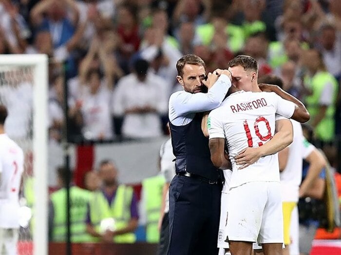 イングランド4強、陰の立役者たち。セットプレーと女性カウンセラー。<Number Web> photograph by Getty Images