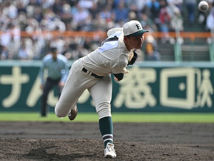 「大阪桐蔭に勝って少し浮かれた」決勝6失点KOでボウ然から1年…報徳学園“Wエース主将”とベンチからの「油断するな、気を抜くな！」＜Number Web＞ photograph by Hideki Sugiyama