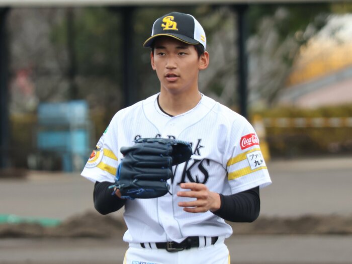 「全部勝つくらいの気持ちで」12球団唯一の“高卒ドラ1投手”ソフトバンク・前田悠伍のキャンプ事情…関係者は「実戦登板もそう遠くはない」＜Number Web＞ photograph by Fumi Sawai