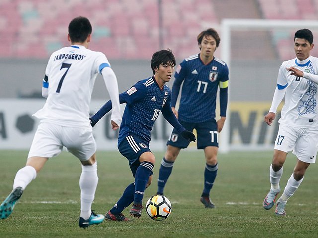 東京V・井上潮音が生まれ変わった。技術の男が感じた「戦える選手に」。 - サッカー日本代表 - Number Web - ナンバー