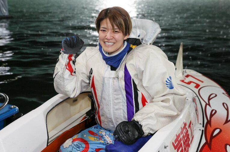 ボートレースクラシックで女子選手初のSG制覇を成し遂げた遠藤エミ。現役記者も「生きているうちに見られるとは……」と驚くほどの快挙だった ／ photograph by Japan Motor Boat Racing Association