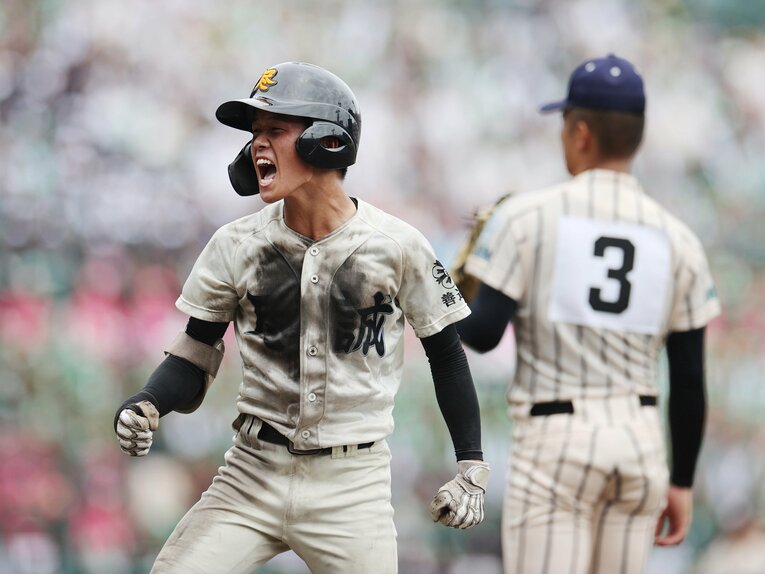 東大阪大柏原戦でタイムリーヒットを放った尽誠学園・木下　©JIJI PRESS