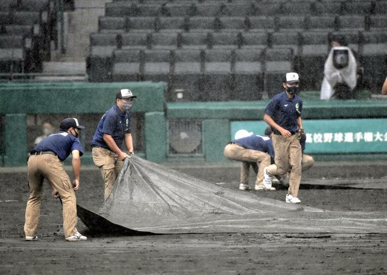 2021年の明桜－帯広農は4回ノーゲームとなった　©Kyodo News