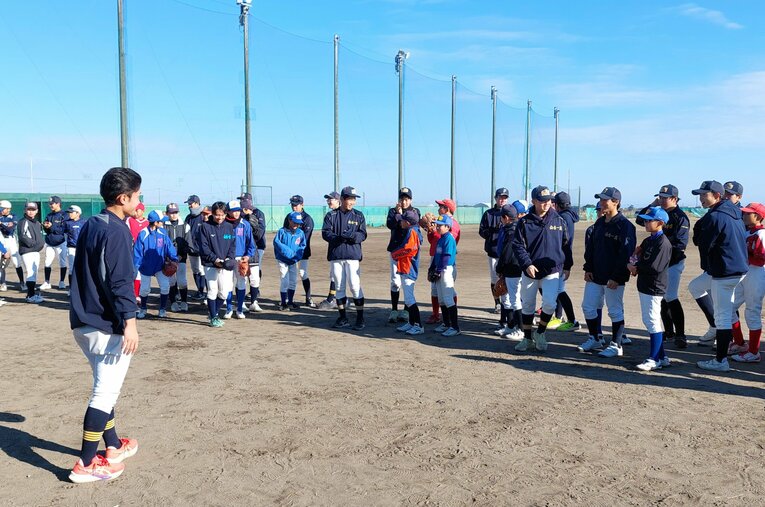 小学生たちへの指導を通じてメンタル面の成熟も狙えるという　©NumberWeb