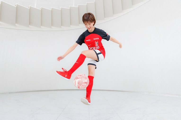 眞嶋さんの鮮やかなリフティング　©Kiichi Matsumoto