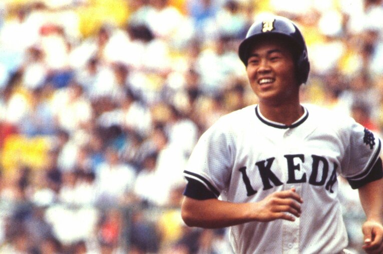 「阿波の金太郎」と称された池田高のエースで主砲・水野雄仁。82年夏の甲子園で ／ photograph by Katsuro Okazawa/AFLO