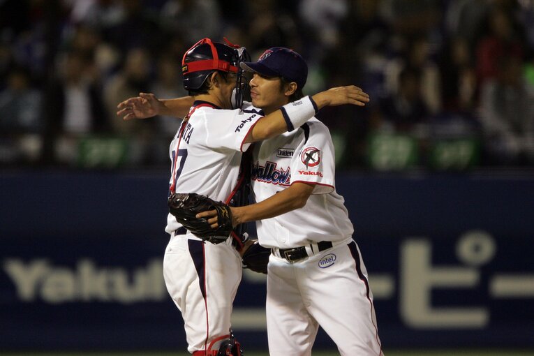 高津＆古田の黄金バッテリーはどちらも高校時代無名だった　©BUNGEISHUNJU