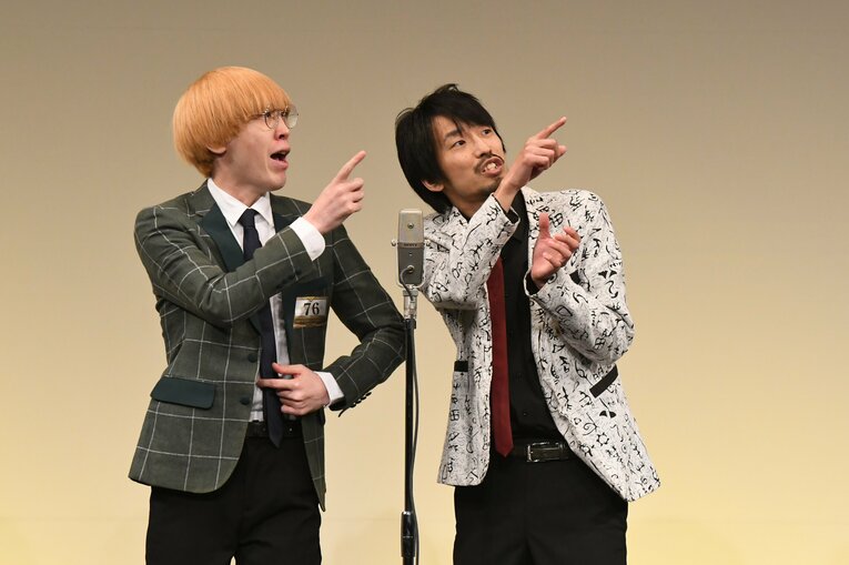 真空ジェシカ（プロダクション人力舎）。ガク（左）、川北茂澄。初の決勝進出　©M-1グランプリ事務局