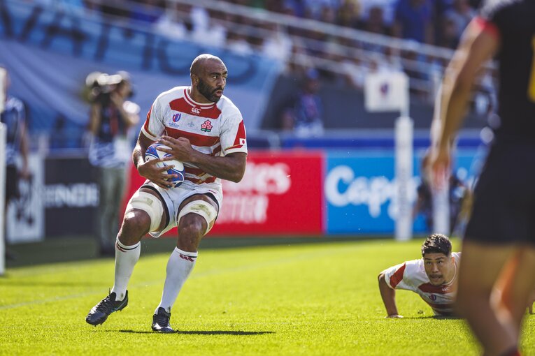 リーチ マイケル／1988年10月7日、NZ生まれ。留学生として札幌山の手高に入学。東海大を経て'11年、東芝加入。チーフス、サンウルブズでもプレー。代表デビューは'08年11月。'11年から4大会連続でW杯出場。'15年、'19年大会で主将を務め、今大会は全4戦に6番で先発。189cm、113kg  ©︎Kiichi Matsumoto