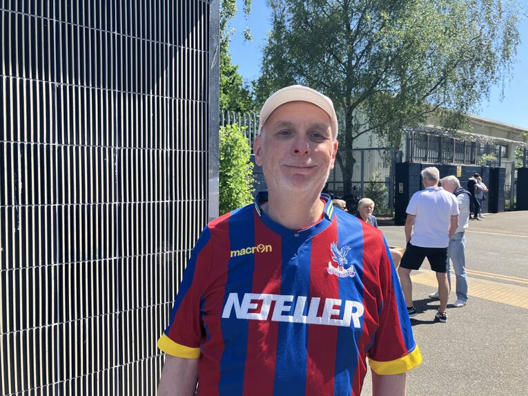 クリスタルパレス、シーズンチケットホルダーのポール・ビラーニさん　©Kosuke Tajima