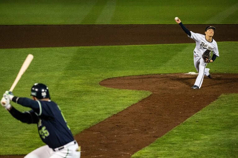 2021年日本シリーズでのvs村上　©Nanae Suzuki