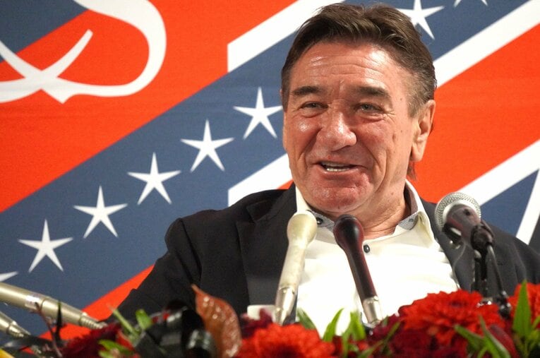 J1最多の594試合を指揮して退任するミハイロ・ペトロヴィッチ監督（67歳）。本当にこのまま引退してしまうのだろうか ／ photograph by Kei Sato