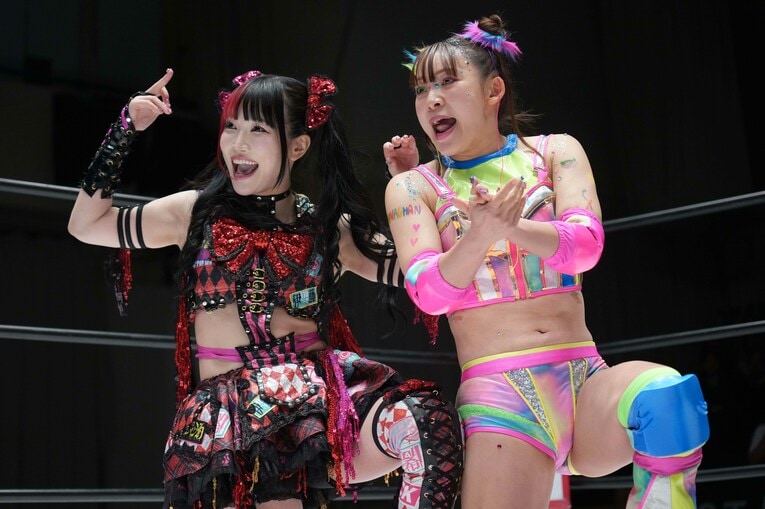 フワちゃんと伊藤麻希　©Essei Hara