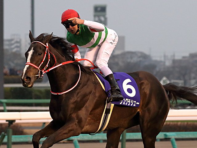 有馬記念を完勝したリスグラシュー。アーモンドアイとの差は10馬身以上。 - 競馬 - Number Web - ナンバー