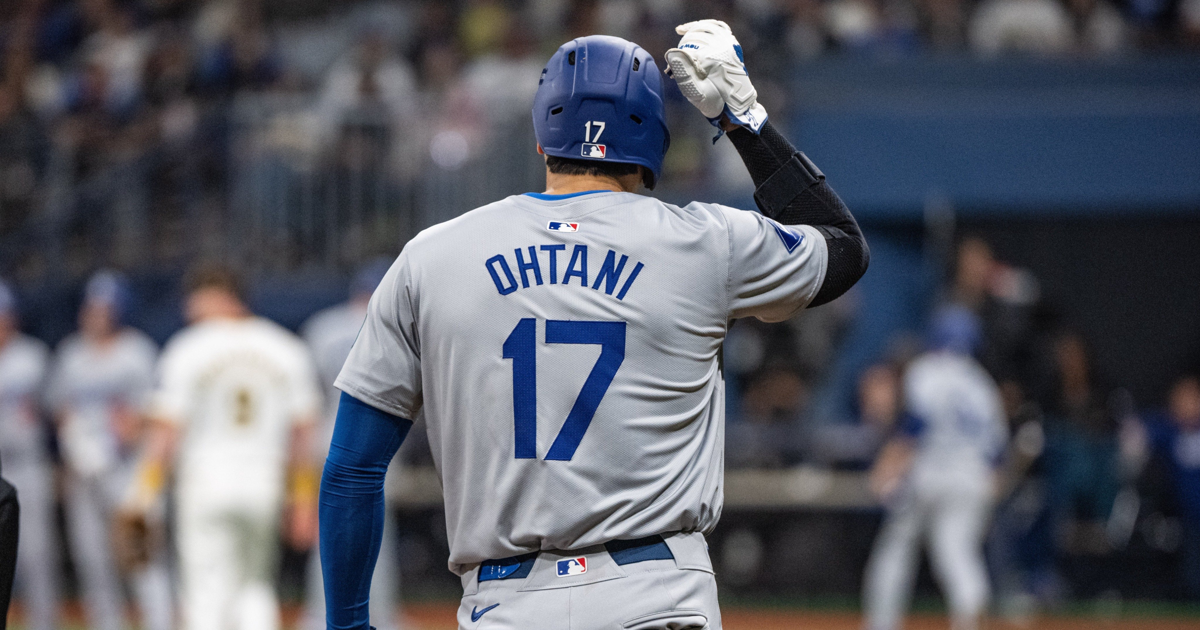 大谷翔平の一件は…「もはや『スポーツ界だけの話』ではない」会見に100人以上が集結 在米“非スポーツ部門”の記者が見た「大谷狂騒曲」のリアル（2／3）  - MLB - Number Web - ナンバー