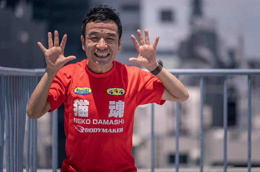 猫ひろし「夜11時に仕事を終え、皇居の周りを40km走り…」オリンピック出場を叶えた、過酷すぎる“マラソンと芸人の両立”<Number Web> photograph by Shiro Miyake