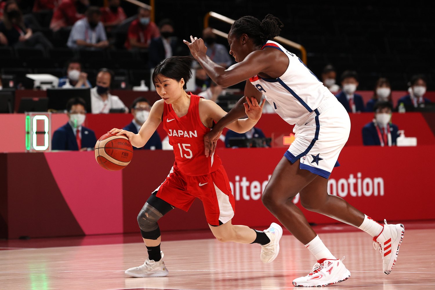 東京五輪決勝、アメリカ戦で16得点と活躍した本橋菜子 ©Getty Images
