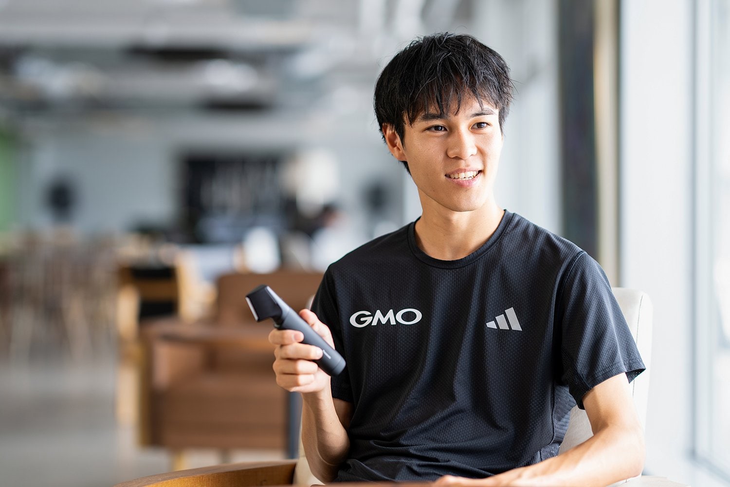 太田蒼生 Aoi Ota 2002年8月26日生、福岡県出身。中学から陸上競技を始め、大牟田高では3年連続で全国高校駅伝に出場。青山学院大では4年連続で箱根駅伝に出場し、区間賞を2回獲得するなど3度の総合優勝に貢献。2025年4月、GMOインターネットグループ陸上部に加入