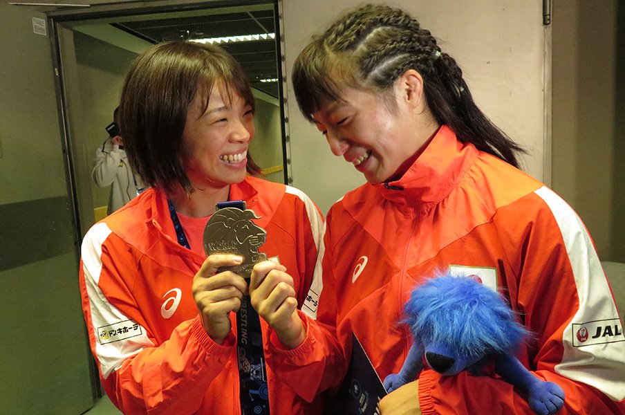 女子レスリングが急激にV字復活！要因は選手とコーチの信頼関係。＜Number Web＞ photograph by Koji Fuse