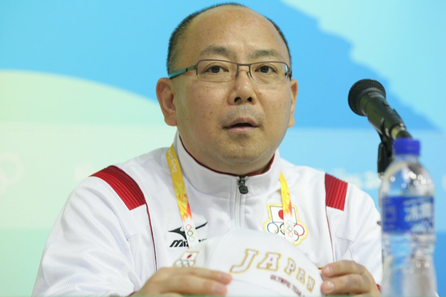 日本競泳の代表監督を務めていた上野氏（2008年撮影）　©JMPA