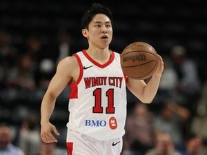 「治療が遅れたら命にも関わる病気」バスケ人生初の3カ月離脱…24歳河村勇輝を支えたNBAブルズ好きの父と八村塁の励まし「“血栓発覚で解雇”から再契約」