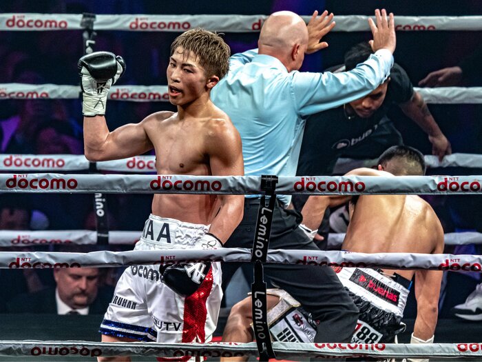 井上尚弥は「倒すことにこだわった？」タパレス戦10回KO劇…元世界王者・飯田覚士が唸った“軽いアッパー”「タパレスも“あれ”には驚いたはず」＜Number Web＞ photograph by Takuya Sugiyama