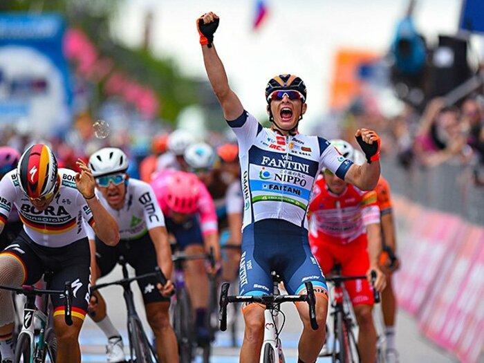 NIPPOが劇的区間V、初山も完遂。ジロで躍動した日本人の舞台裏。＜Number Web＞ photograph by Bettini / NIPPO - Vini Fantini - Faizane