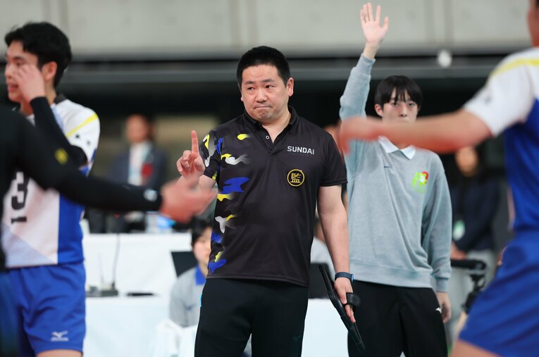 川野を指導した駿台学園高・梅川大介監督。監督を退任し、大阪ブルテオンのアカデミーダイレクターに就任した　©Yohei Osada/AFLO SPORT