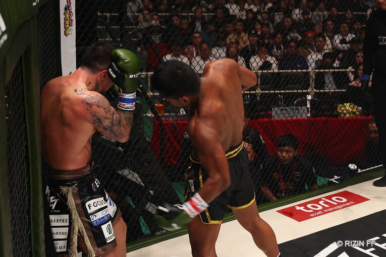 ブアカーオ・バンチャメークvs.木村“フィリップ”ミノル　©RIZIN FF